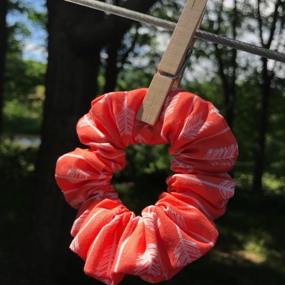 Scrunchie - Picture 2 of 3